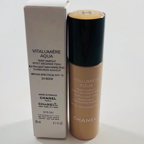 CHANEL Other - Chanel Vitalumiere Aqua Foundation 20 Beige CHANEL Other - Chanel Vitalumiere Aqua Foundation 20 Beige